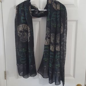 NEW black skull patterned scarf